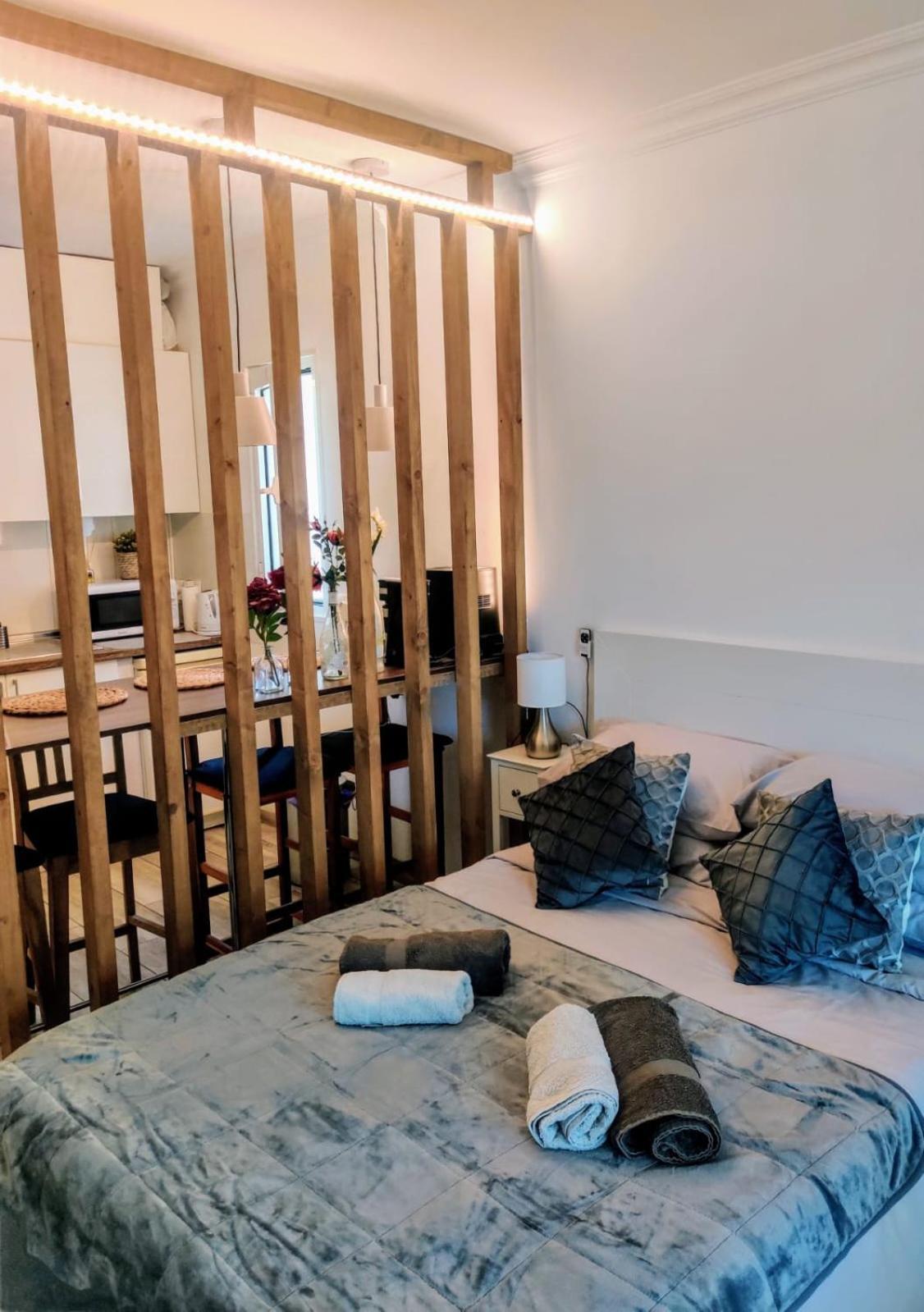 Puerto Banus Apartment Near Beachfront, Sunny Terrace, Pool, Tennis Court, Parking And Movies Projector Marbella Ngoại thất bức ảnh